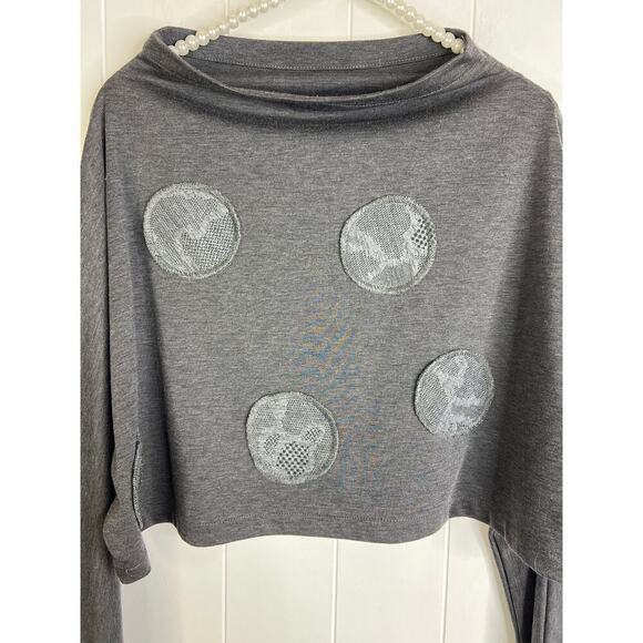 Avivit Yizhar Shirt Cropped Dolman Sleeve Shrug Boho Artsy Mock Neck Lace Detail - Picture 4 of 7